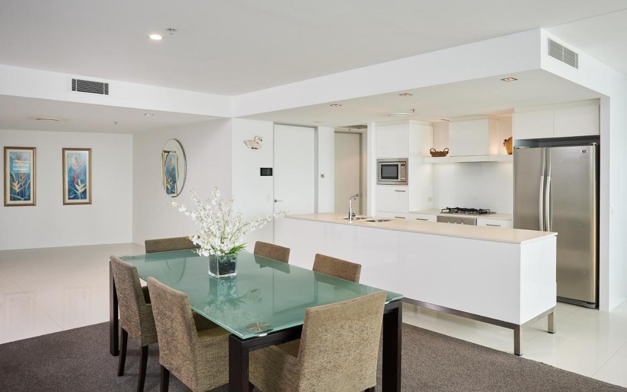 Serain Residences On 9 Hamilton Avenue Gold Coast Eksteriør bilde