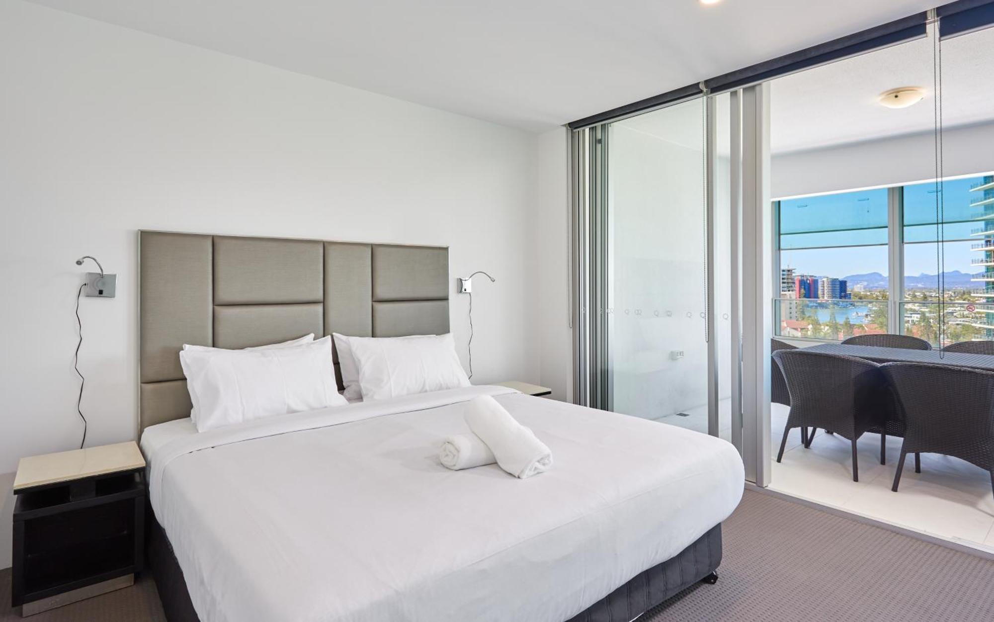 Serain Residences On 9 Hamilton Avenue Gold Coast Eksteriør bilde