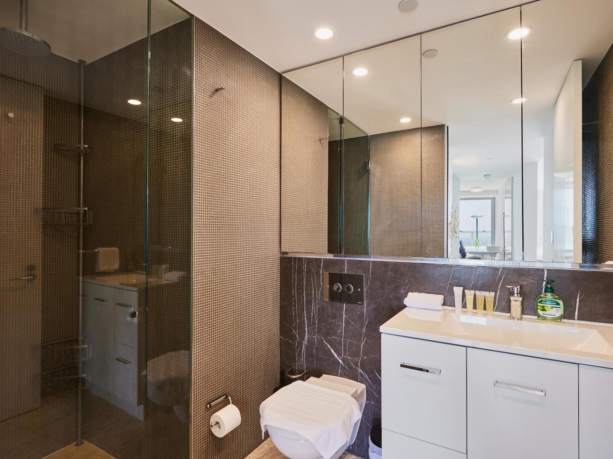 Serain Residences On 9 Hamilton Avenue Gold Coast Eksteriør bilde