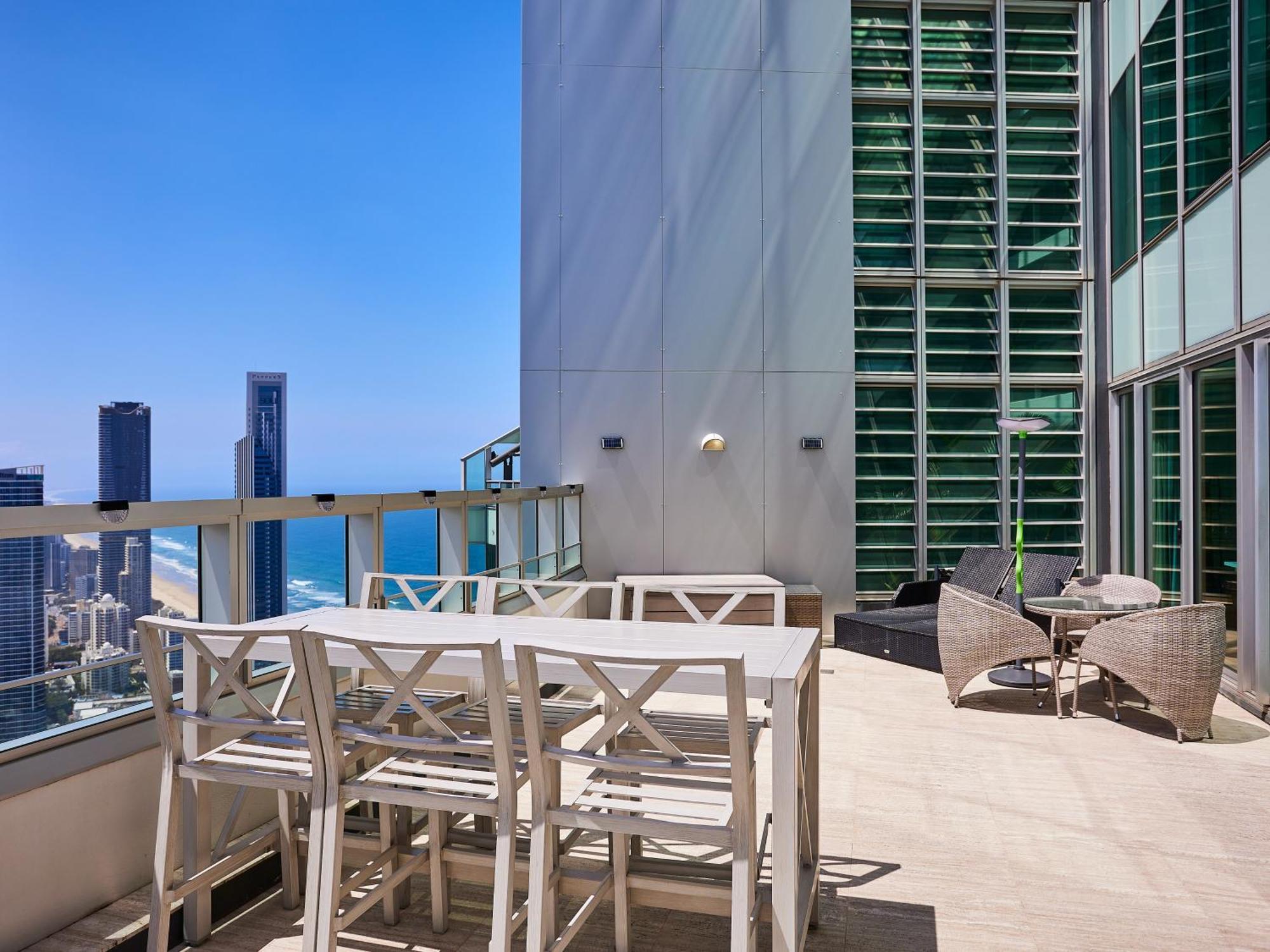 Serain Residences On 9 Hamilton Avenue Gold Coast Eksteriør bilde