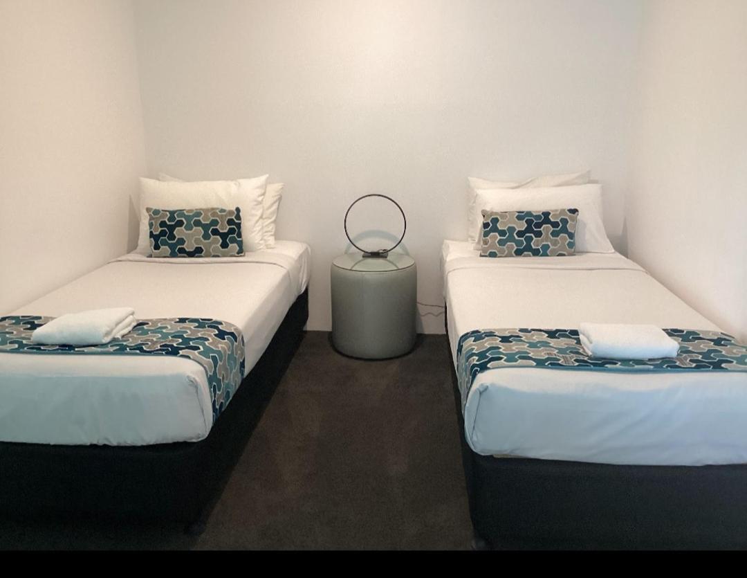 Serain Residences On 9 Hamilton Avenue Gold Coast Eksteriør bilde