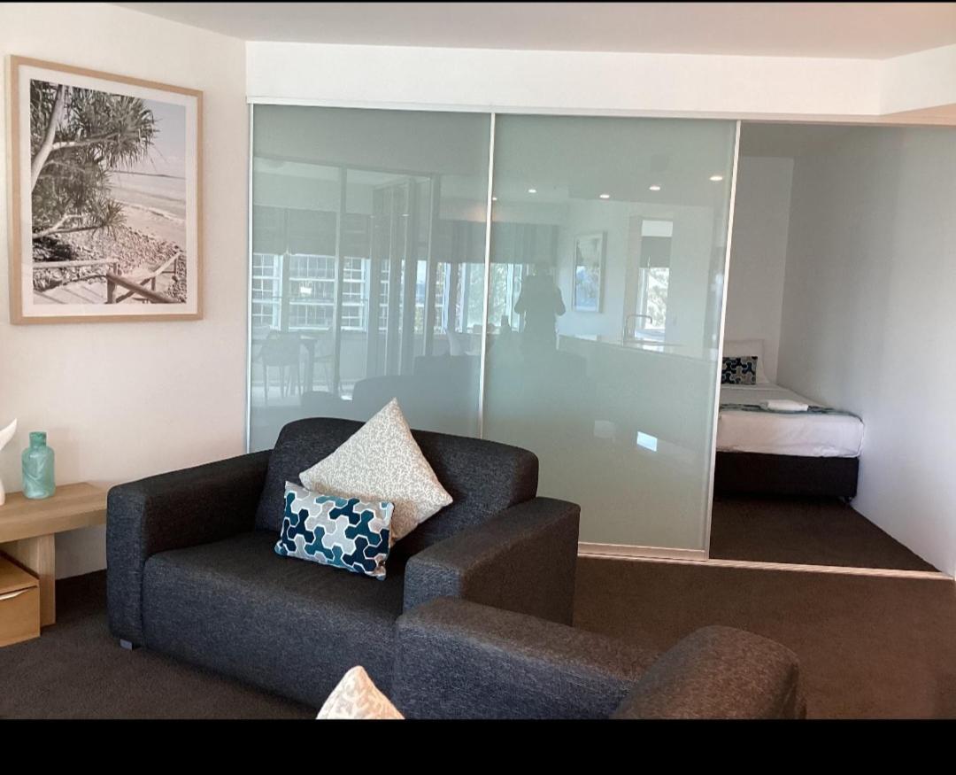 Serain Residences On 9 Hamilton Avenue Gold Coast Eksteriør bilde