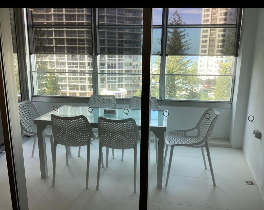 Serain Residences On 9 Hamilton Avenue Gold Coast Eksteriør bilde